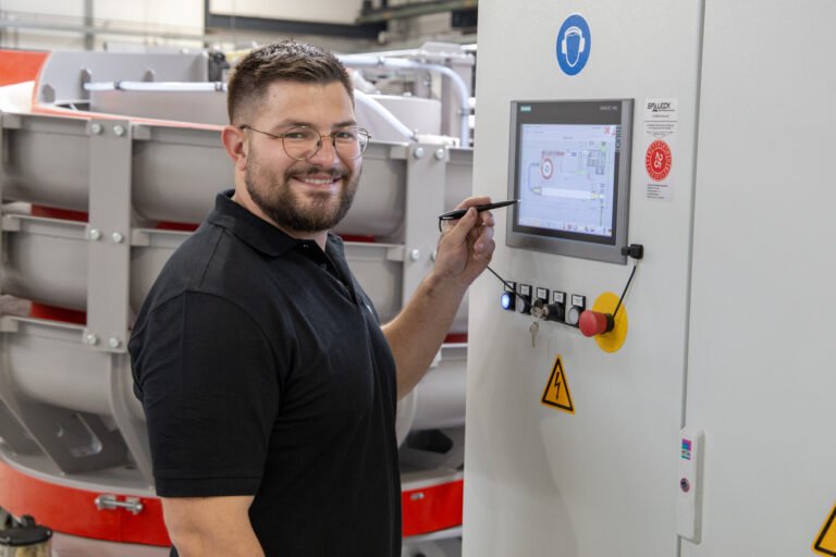 Mitarbeiter von Spaleck Oberflächentechnik im After Sales Service