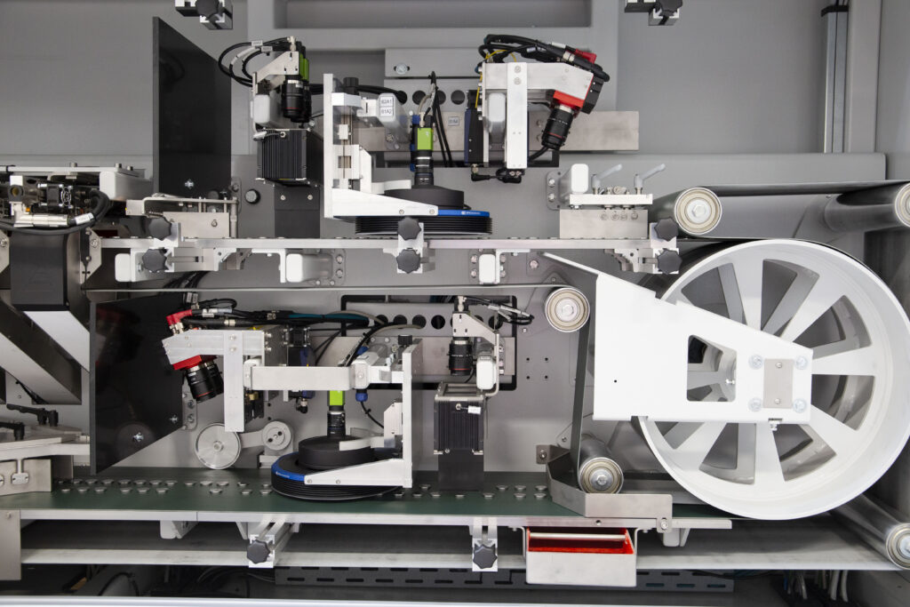 Innenansicht einer Anlage aus der Inspektionstechnik von Spaleck Oberflächentechnik
